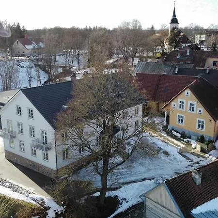 Castle Hills Апартаменты